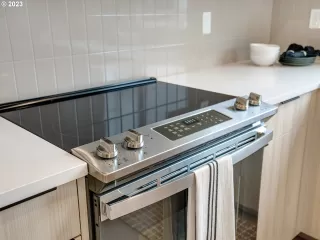 Photo #2: 23699313 Listing 