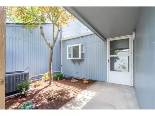 Photo #2: 23699329 Listing 