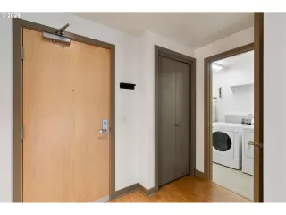 Photo #1: 237231849 Listing 