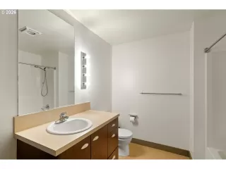 Photo #3: 237231849 Listing 