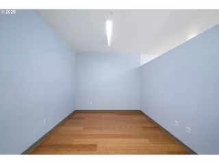 Photo #5: 237231849 Listing 