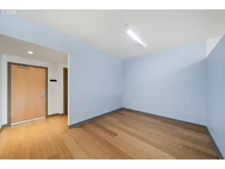 Photo #6: 237231849 Listing 