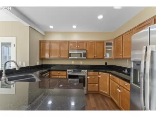 Photo #3: 237950272 Listing 