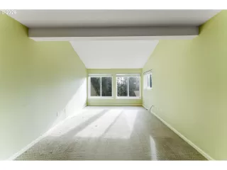 Photo #6: 237950272 Listing 