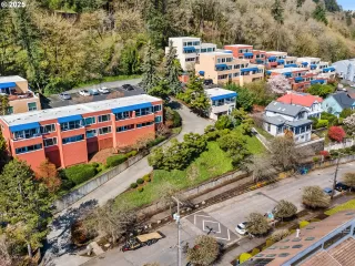 Photo #3: 238976586 Listing