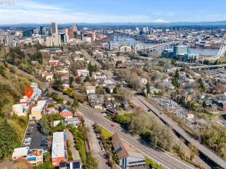 Photo #4: 238976586 Listing