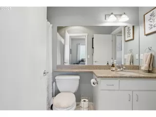 Photo #2: 239055076 Listing