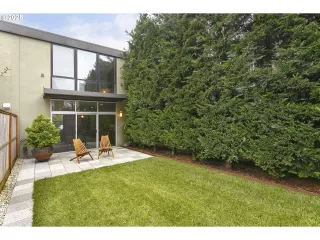 Photo #2: 239863224 Listing 