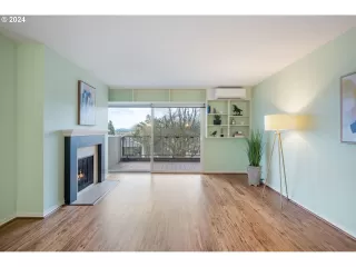 Photo #2: 24000410 Listing 