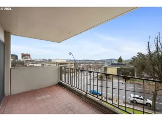 Photo #4: 24000410 Listing 