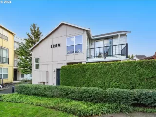 Click for more information on MLS # 24000755 : 1990 NW CADBURY AVE 201 More Details about MLS # 24000755 : 1990 NW CADBURY AVE 201