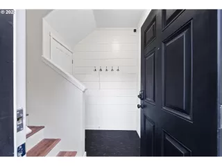 Photo #1: 24000755 Listing