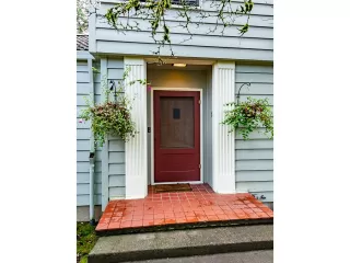 Photo #2: 24000926 Listing