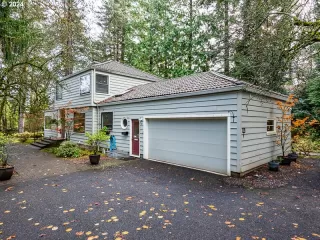 Photo #3: 24000926 Listing