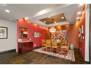 Photo #4: 24000995 Listing