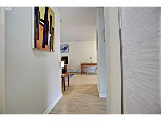 Photo #2: 24001731 Listing