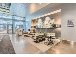 Photo #2: 24002229 Listing