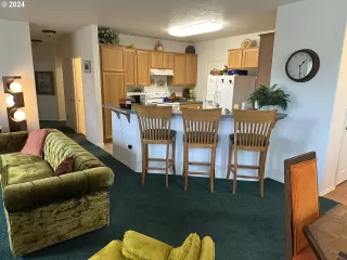 Photo #2: 24003627 Listing