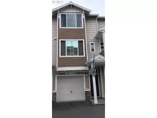 Photo #3: 24004122 Listing