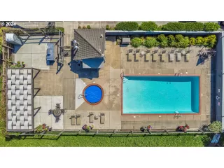 Photo #6: 24004931 Listing