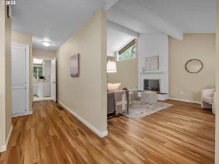 Photo #2: 24005110 Listing 