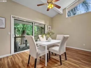 Photo #5: 24005110 Listing 