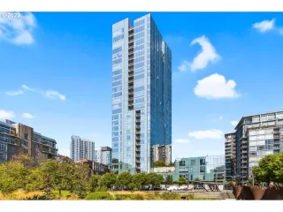 Photo #1: 24005771 Listing