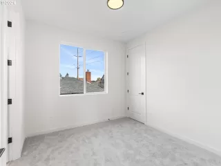 Photo #2: 24006231 Listing