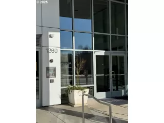 Photo #1: 24006669 Listing 