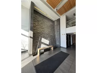 Photo #2: 24006669 Listing 