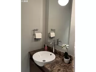 Photo #5: 24006669 Listing 