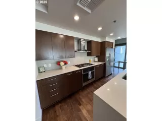 Photo #6: 24006669 Listing 