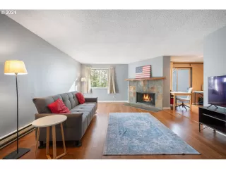 Photo #4: 24007151 Listing 