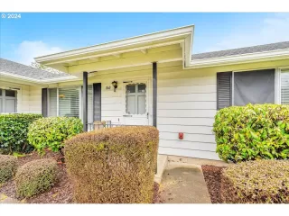 Photo #2: 24007665 Listing