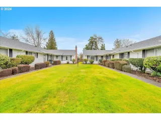 Photo #3: 24007665 Listing