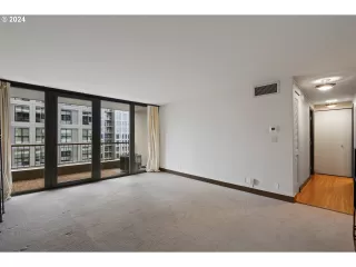 Photo #1: 24008979 Listing