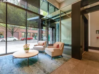 Photo #1: 24008990 Listing