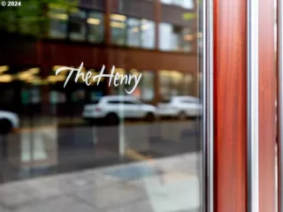 Photo #4: 24008990 Listing