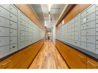 Photo #4: 24010089 Listing 