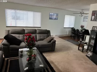 Photo #2: 24010844 Listing 