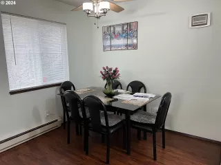 Photo #4: 24010844 Listing 