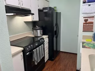 Photo #6: 24010844 Listing 