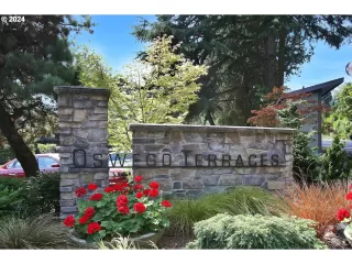 Photo #1: 24012609 Listing