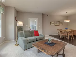 Photo #1: 24013517 Listing 