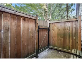 Photo #3: 24014000 Listing