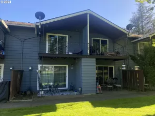 Photo #4: 24014808 Listing