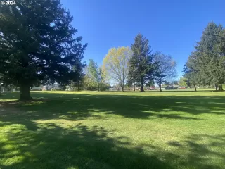 Photo #6: 24014808 Listing