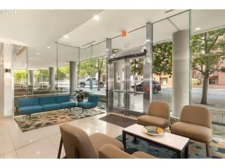 Photo #3: 24015879 Listing 