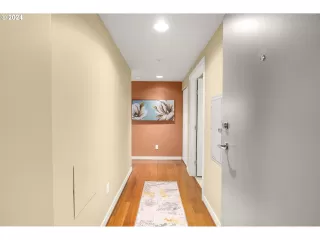 Photo #4: 24015879 Listing 