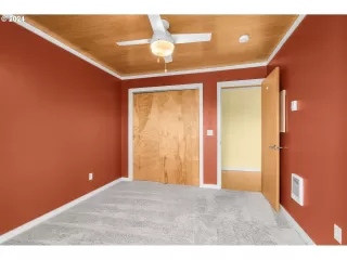 Photo #5: 24016507 Listing